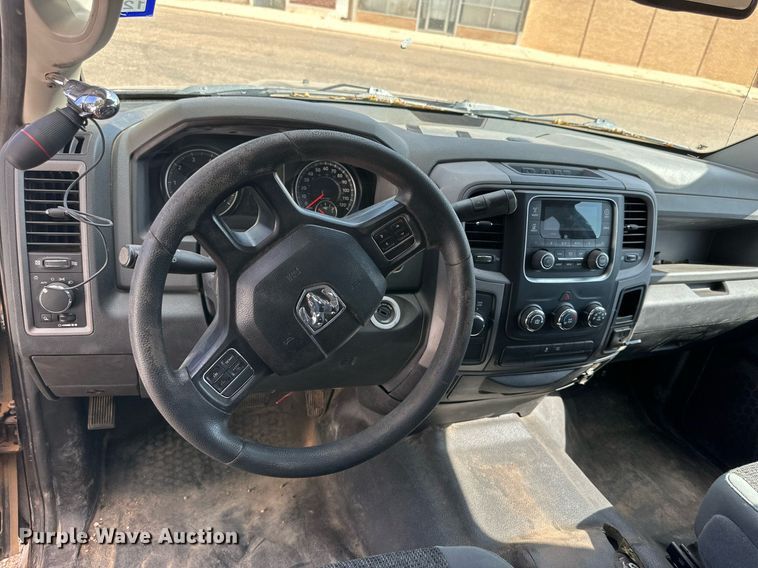 image for item KM9837 2017 Dodge Ram 1500  Crew Cab pickup truck