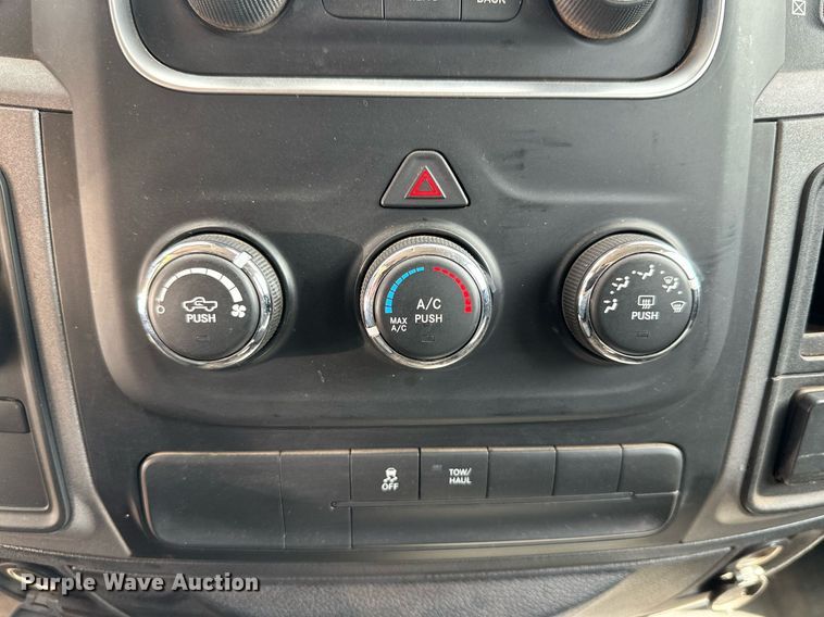 image for item KM9837 2017 Dodge Ram 1500  Crew Cab pickup truck