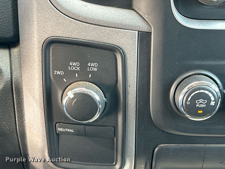 image for item KM9837 2017 Dodge Ram 1500  Crew Cab pickup truck