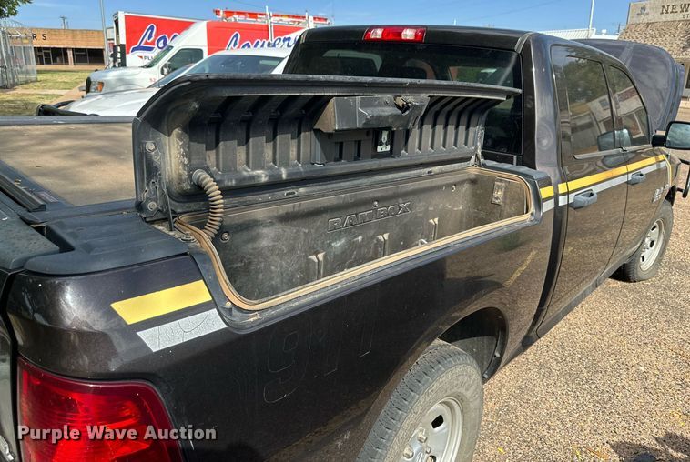 image for item KM9837 2017 Dodge Ram 1500  Crew Cab pickup truck