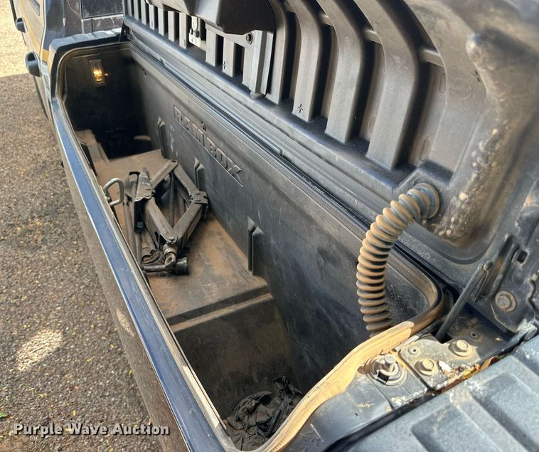 image for item KM9837 2017 Dodge Ram 1500  Crew Cab pickup truck