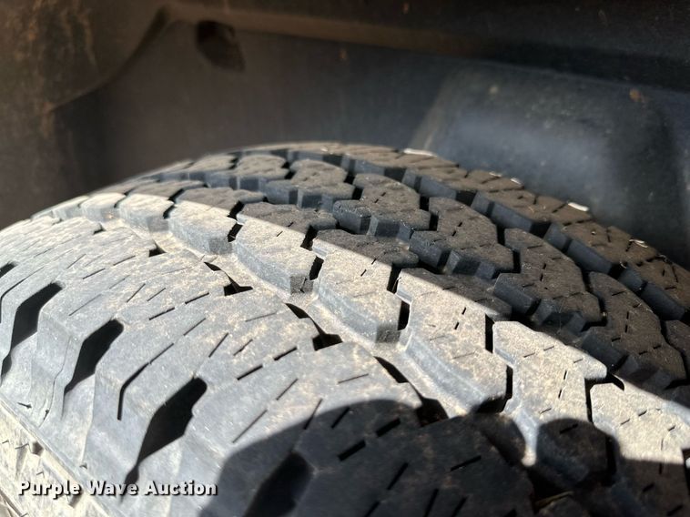 image for item KM9837 2017 Dodge Ram 1500  Crew Cab pickup truck