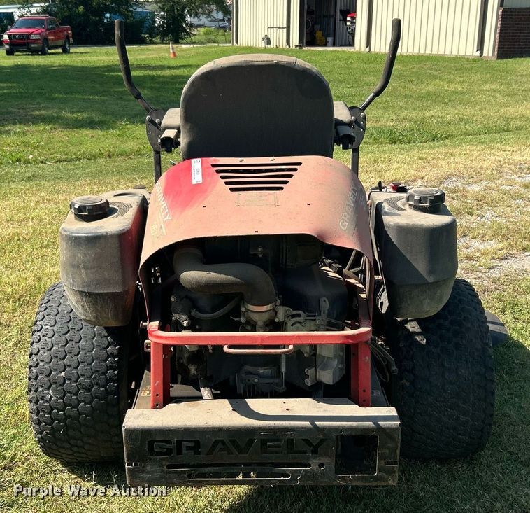 image for item LE9699 Gravely 252Z  ZTR lawn mower