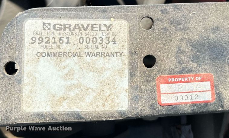 image for item LE9699 Gravely 252Z  ZTR lawn mower