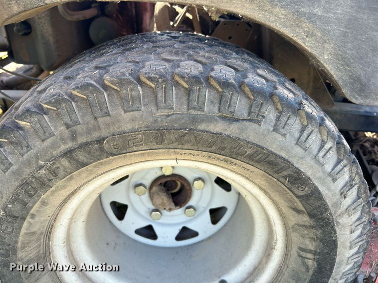 image for item LE9699 Gravely 252Z  ZTR lawn mower