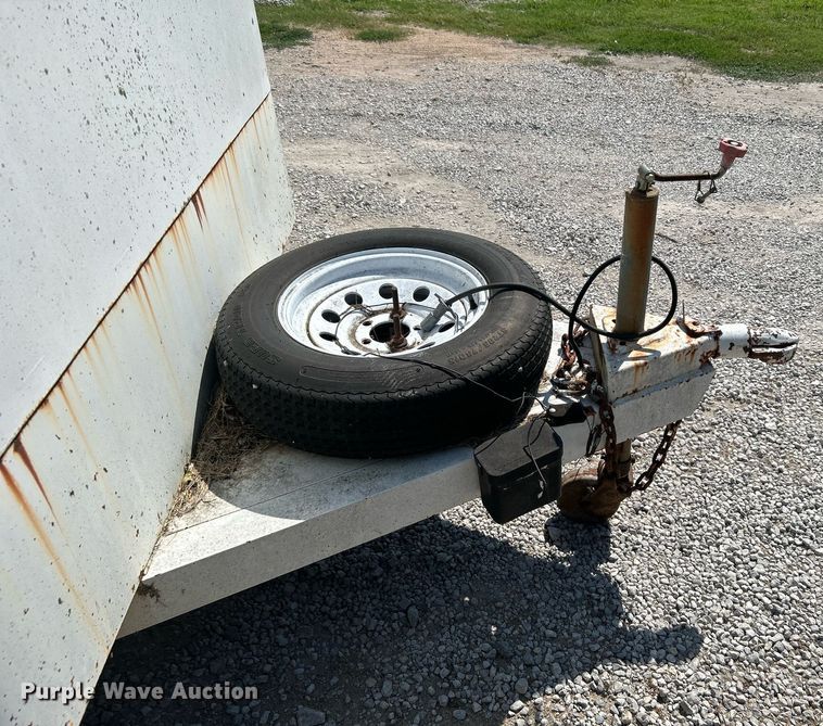 image for item LE9701 1998 W-W Trailer  enclosed cargo trailer