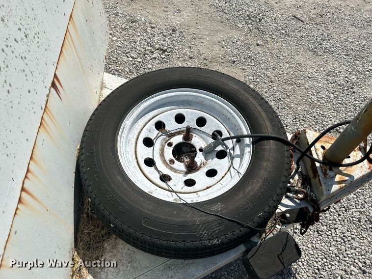 image for item LE9701 1998 W-W Trailer  enclosed cargo trailer