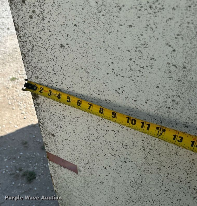 image for item LE9701 1998 W-W Trailer  enclosed cargo trailer