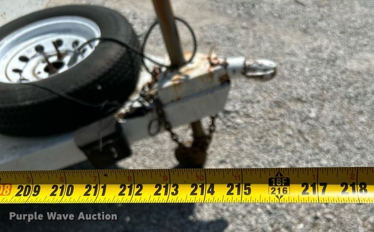 image for item LE9701 1998 W-W Trailer  enclosed cargo trailer