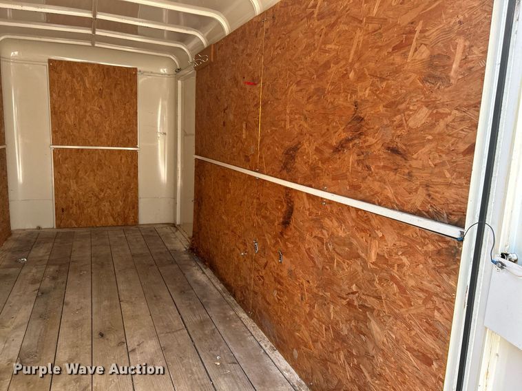 image for item LE9701 1998 W-W Trailer  enclosed cargo trailer