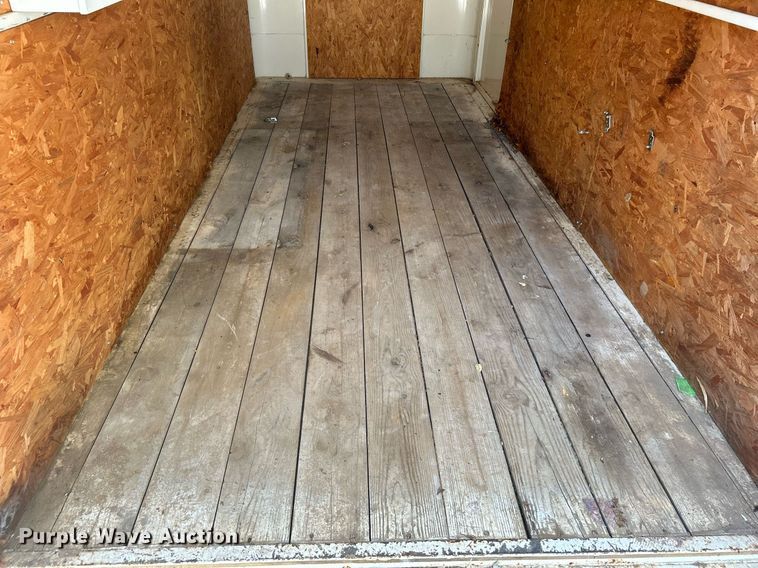 image for item LE9701 1998 W-W Trailer  enclosed cargo trailer