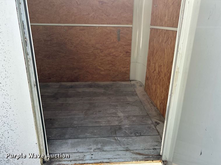 image for item LE9701 1998 W-W Trailer  enclosed cargo trailer