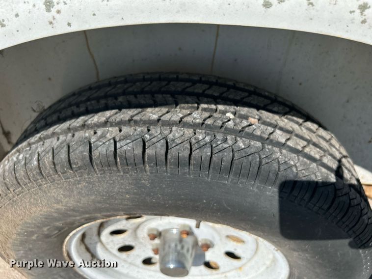 image for item LE9701 1998 W-W Trailer  enclosed cargo trailer