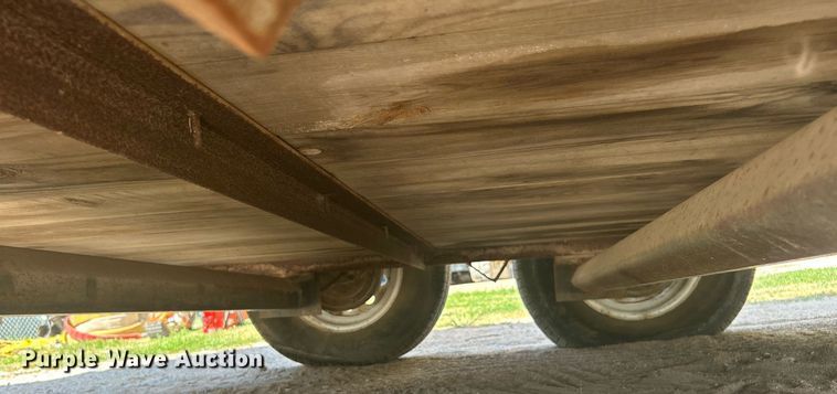 image for item LE9701 1998 W-W Trailer  enclosed cargo trailer