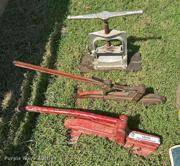 image for item LE9702 Fire fighting equipment