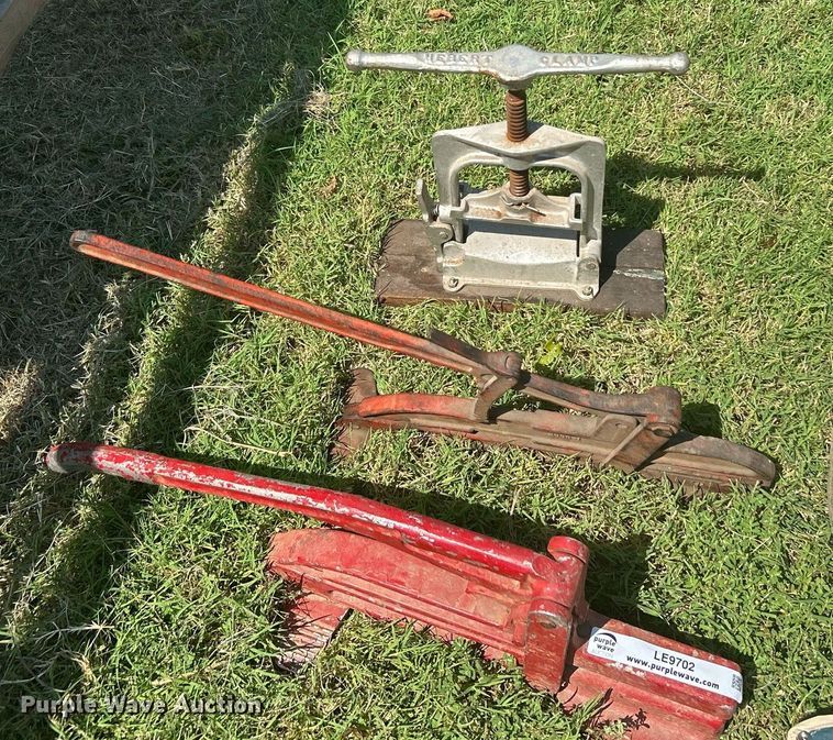 image for item LE9702 Fire fighting equipment