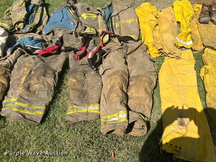 image for item LE9702 Fire fighting equipment