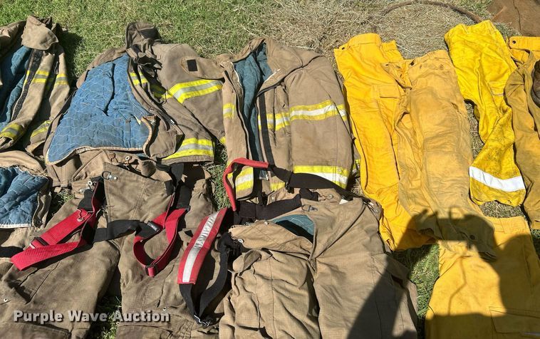 image for item LE9702 Fire fighting equipment