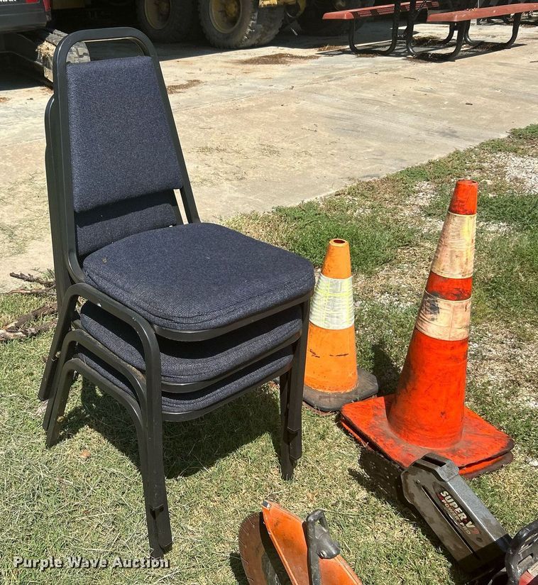 image for item LE9702 Fire fighting equipment