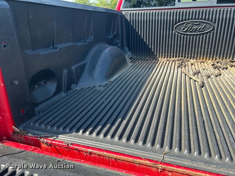 image for item LE9703 2004 Ford F150  SuperCrew pickup truck