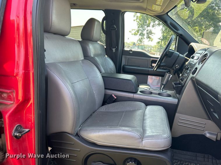 image for item LE9703 2004 Ford F150  SuperCrew pickup truck