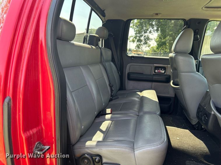 image for item LE9703 2004 Ford F150  SuperCrew pickup truck