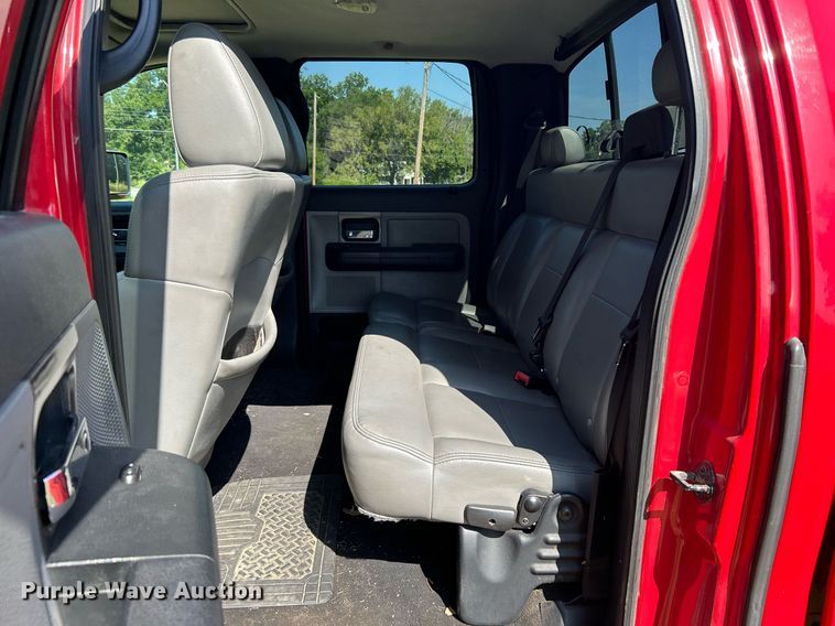 image for item LE9703 2004 Ford F150  SuperCrew pickup truck