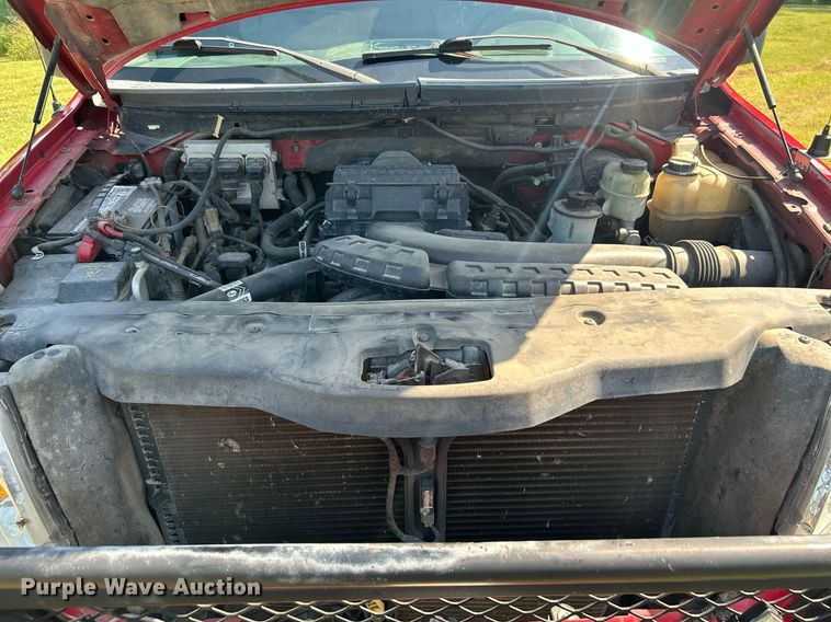 image for item LE9703 2004 Ford F150  SuperCrew pickup truck