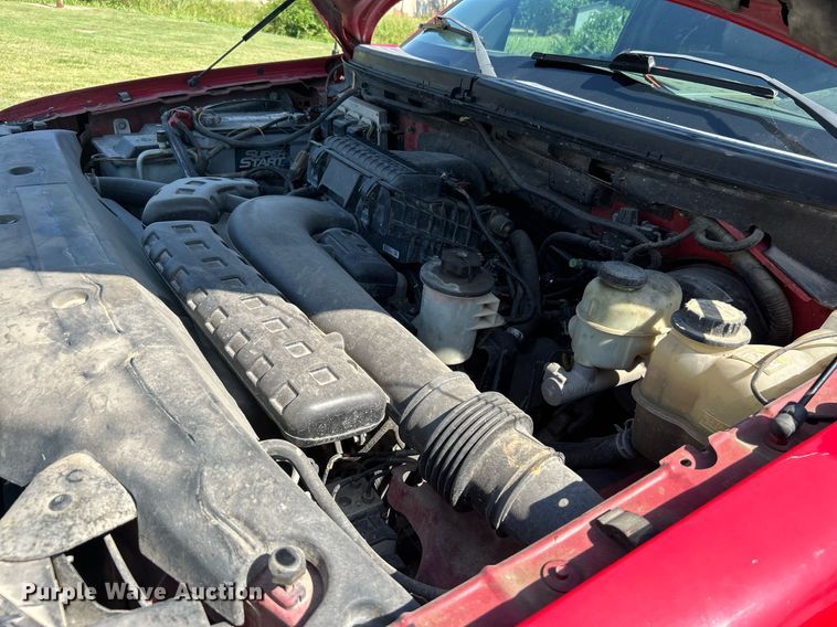 image for item LE9703 2004 Ford F150  SuperCrew pickup truck