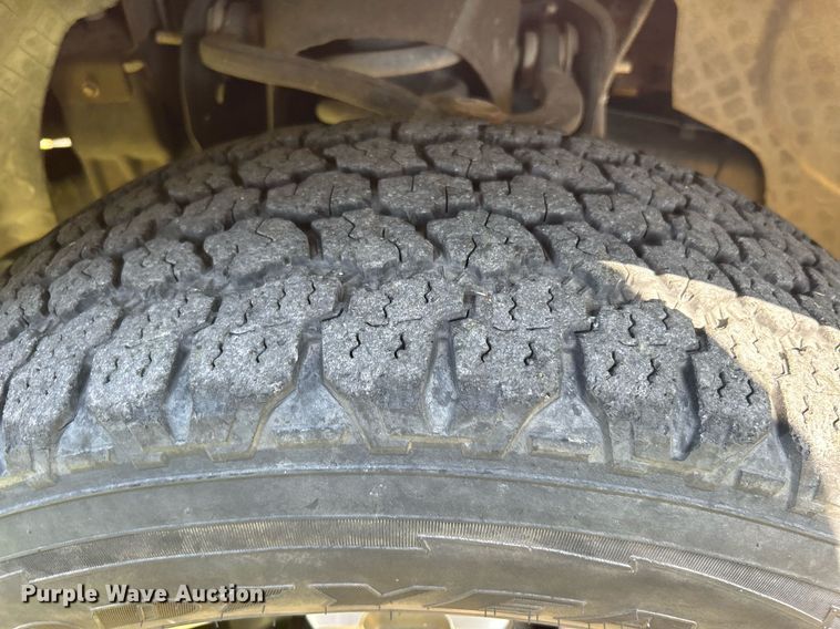 image for item LE9703 2004 Ford F150  SuperCrew pickup truck