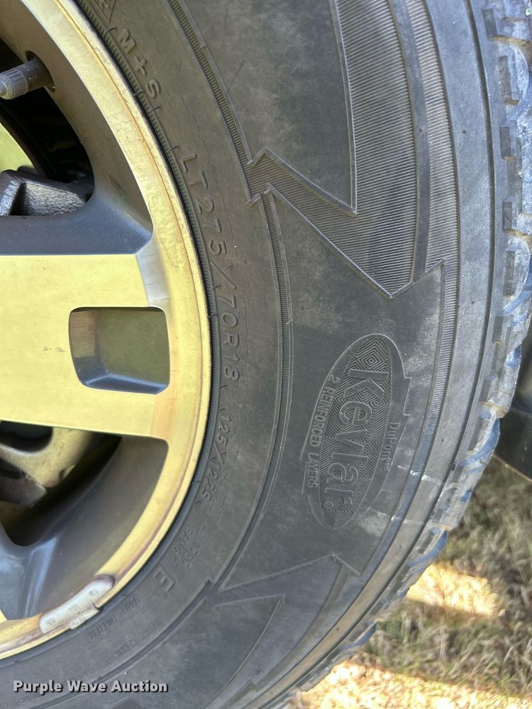 image for item LE9703 2004 Ford F150  SuperCrew pickup truck