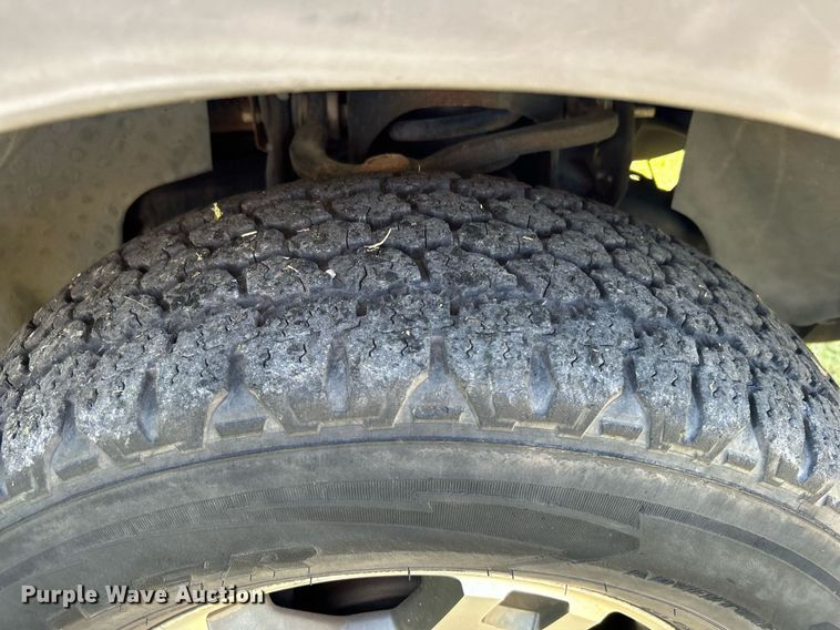 image for item LE9703 2004 Ford F150  SuperCrew pickup truck