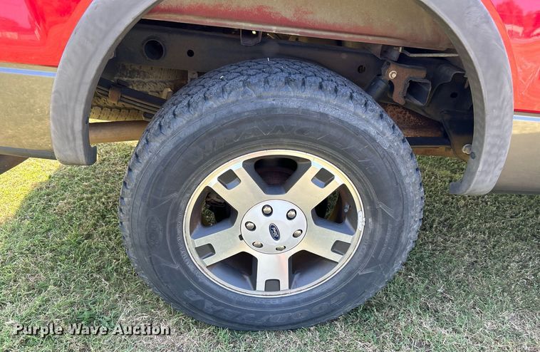 image for item LE9703 2004 Ford F150  SuperCrew pickup truck