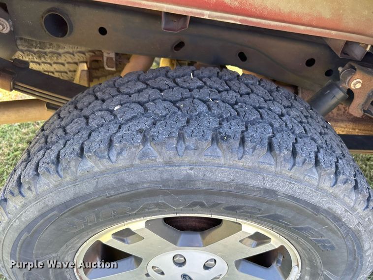 image for item LE9703 2004 Ford F150  SuperCrew pickup truck