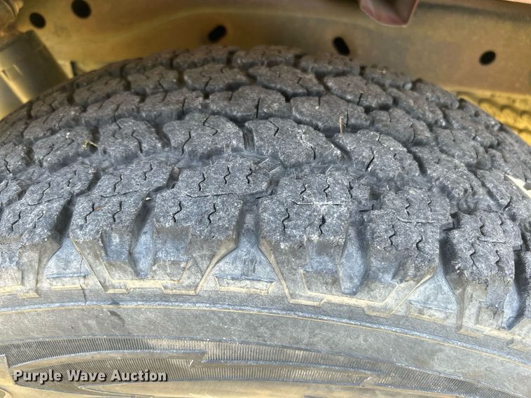 image for item LE9703 2004 Ford F150  SuperCrew pickup truck