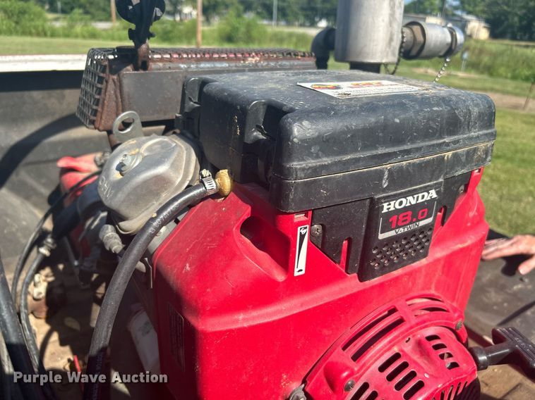 image for item LE9704 1999 Chevrolet K3500  Crew Cab brush fire truck