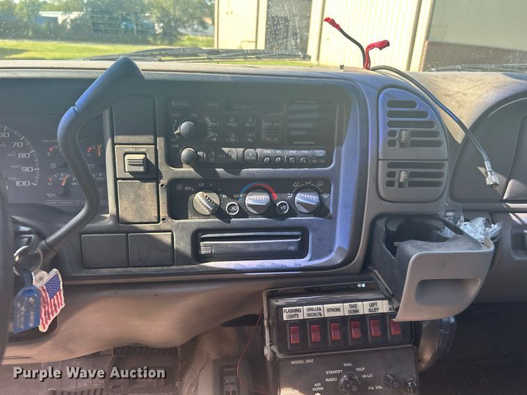 image for item LE9704 1999 Chevrolet K3500  Crew Cab brush fire truck