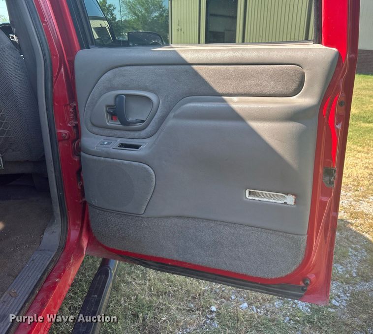 image for item LE9704 1999 Chevrolet K3500  Crew Cab brush fire truck