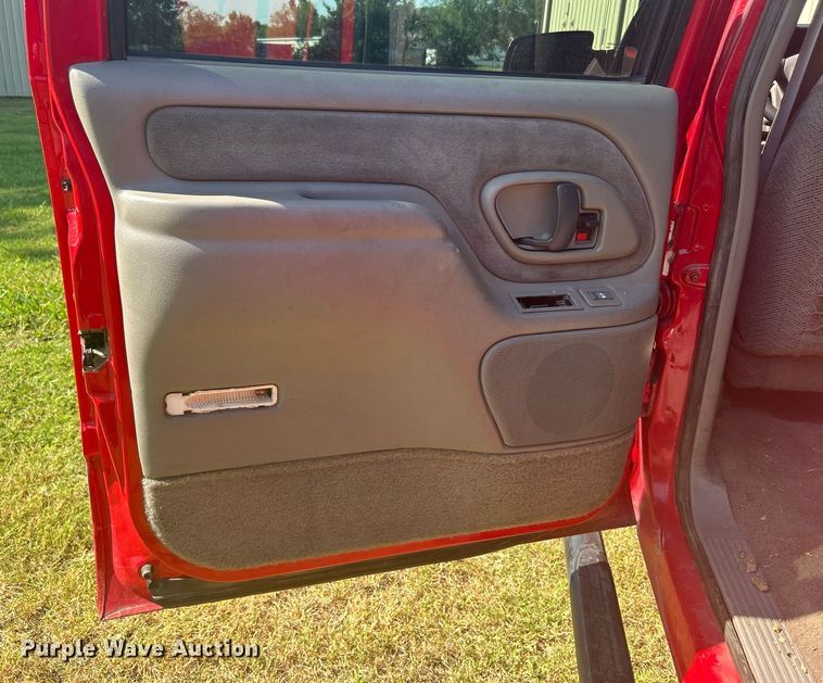 image for item LE9704 1999 Chevrolet K3500  Crew Cab brush fire truck