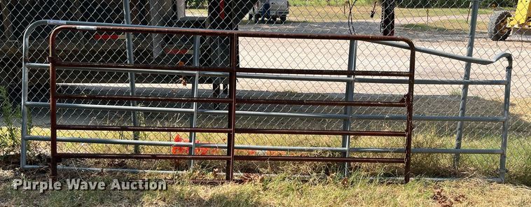 image for item LF9335 (2) livestock panels