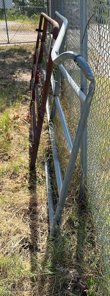 image for item LF9335 (2) livestock panels