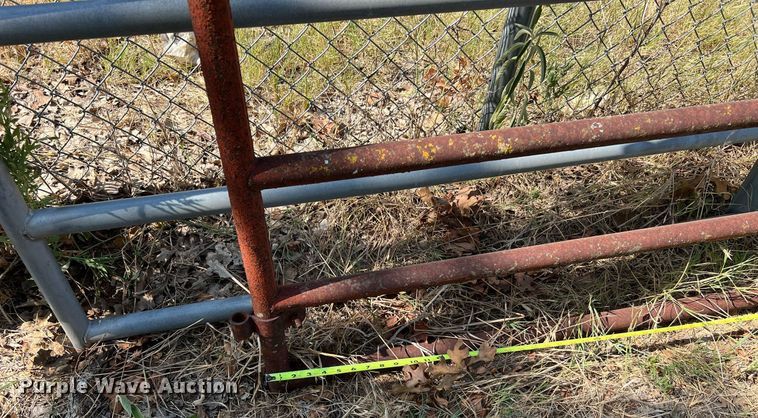 image for item LF9335 (2) livestock panels