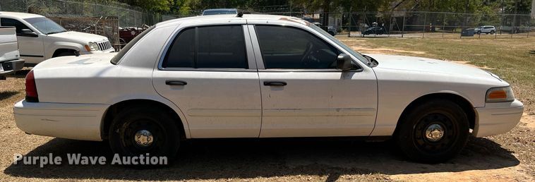 image for item LF9387 2008 Ford Crown Victoria Police Interceptor