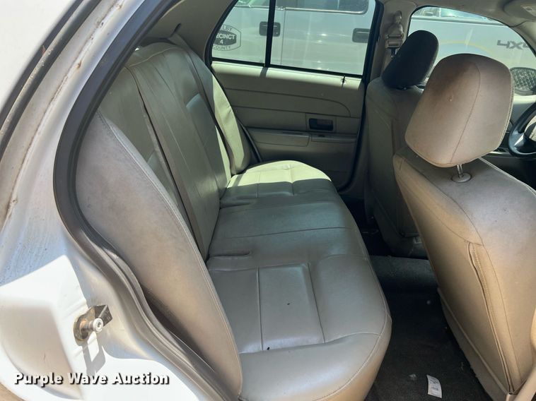 image for item LF9387 2008 Ford Crown Victoria Police Interceptor