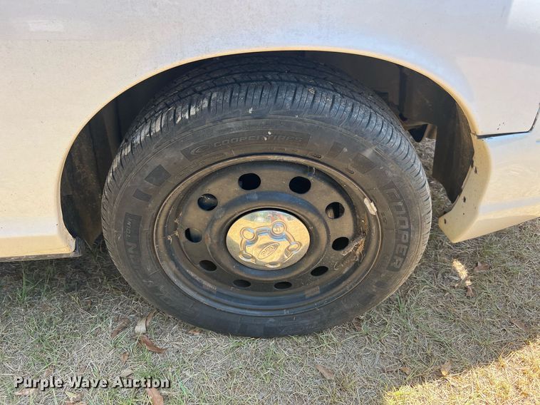 image for item LF9387 2008 Ford Crown Victoria Police Interceptor