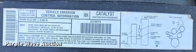 image for item LM9114 2000 GMC Sonoma  Ext. Cab pickup truck