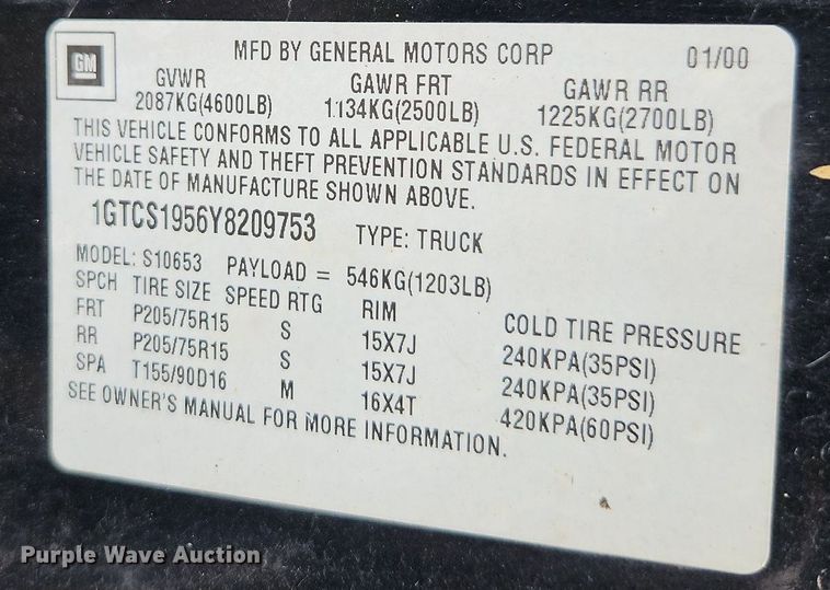 image for item LM9114 2000 GMC Sonoma  Ext. Cab pickup truck