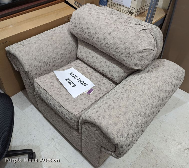 image for item LM9895 Office supplies