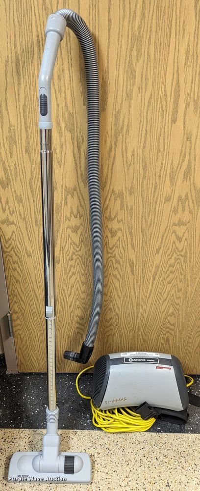 image for item LM9899 Nilfisk Advance Adgility UZ964  vacuum