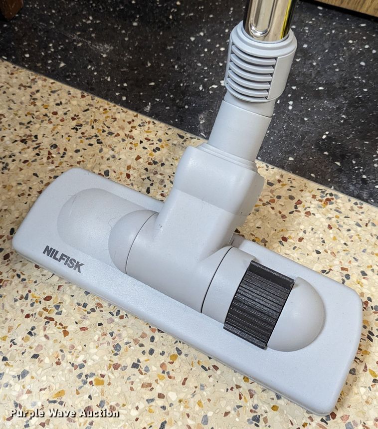 image for item LM9899 Nilfisk Advance Adgility UZ964  vacuum